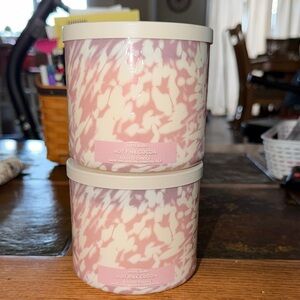 White Barn Hot Pink Cocoa Candles